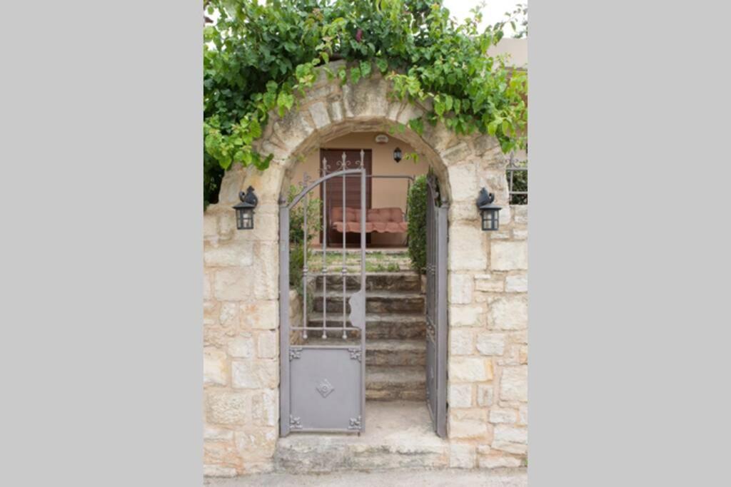 Heraklion Comfy House With Mountain View Heraklion (Crete) Exterior foto